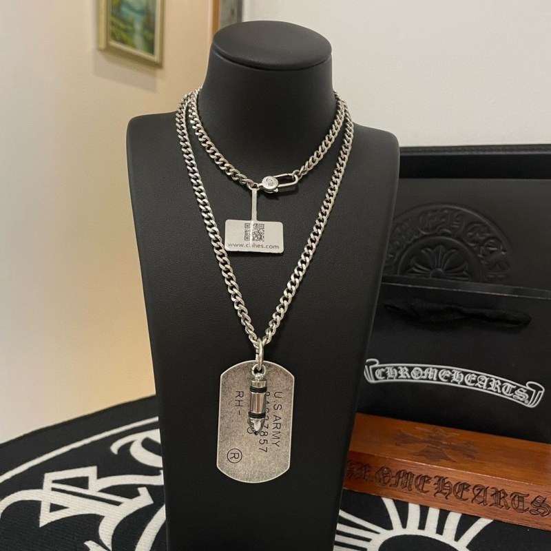 Ch*0me He**ts necklaces